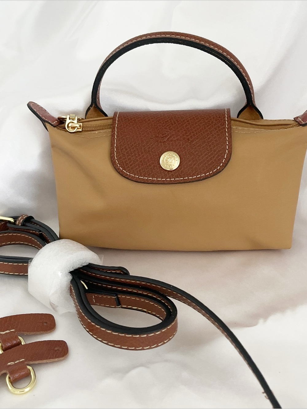 LONGCHAMP Le Pliage Original Pouch With Handle Fawn Color Crossbody Strap NEW